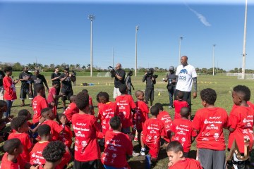 Pepse Presents: Family Fun Day & Health and Wellness Fair at Miramar Regional Park.  NBA Hall of Famer Alonzo Morning and celebrity friends #ZWGPepsi   AJ Shorter Photography        www.AJShorter.com